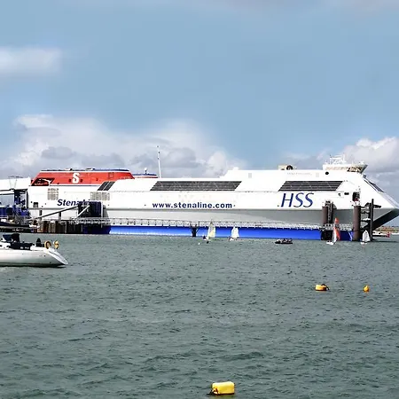 Ferry House * Dun Laoghaire