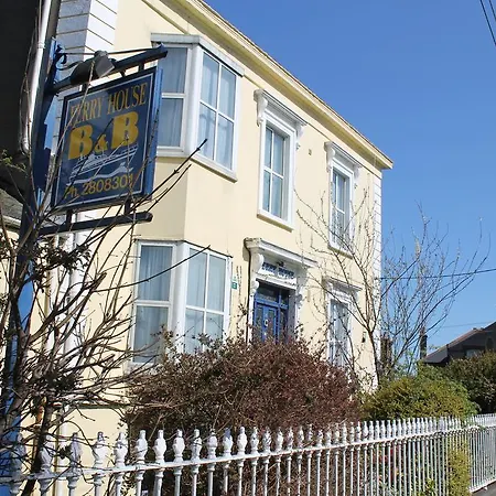 Ferry House * Dun Laoghaire